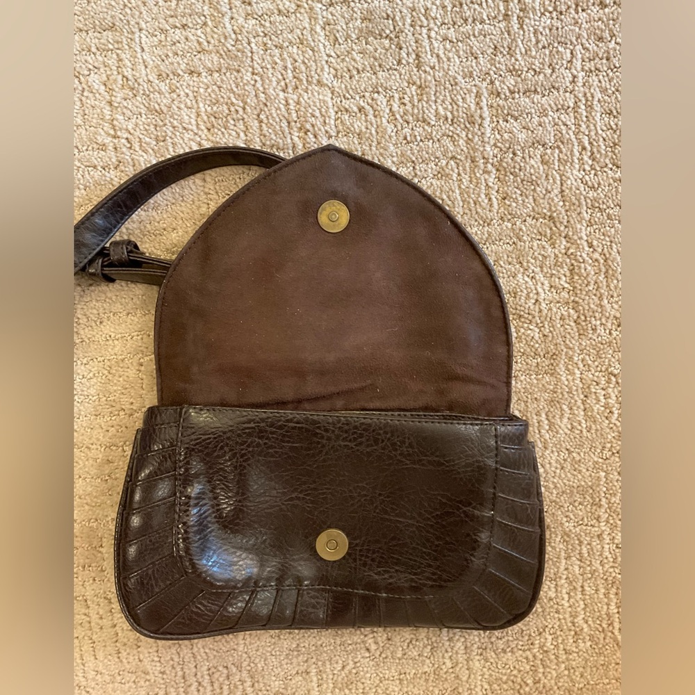 🤎⚡️ Matt & Nat Studded Brown Vegan Leather Crossbody Bag Purse Adj Strap EUC - Picture 4 of 11